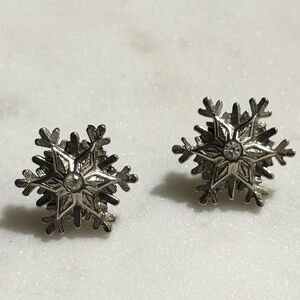 Vintage Avon Silver Tone Clear Rhinestone Snowflake Earrings